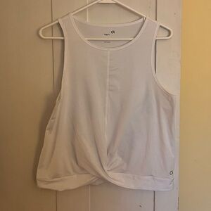 Gap fit knotted tank